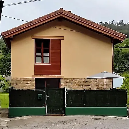 Casa Gueli Apartment Cangas de Onis Exterior photo